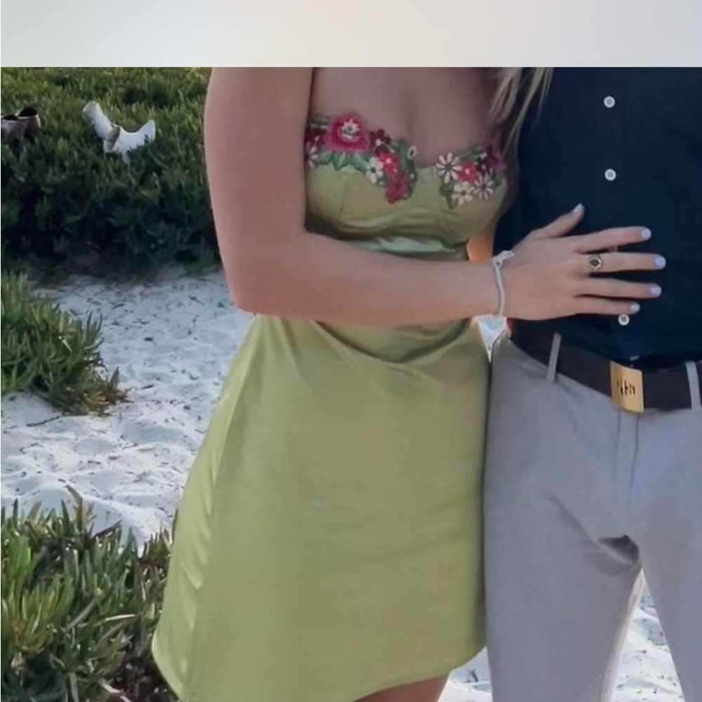 Princess Polly Kenzie Mini Dress in Green size 6 - Picture 3 of 3